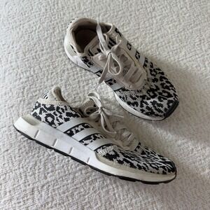 Adidas Swift Run X Sneakers 6 Black White Leopard Print